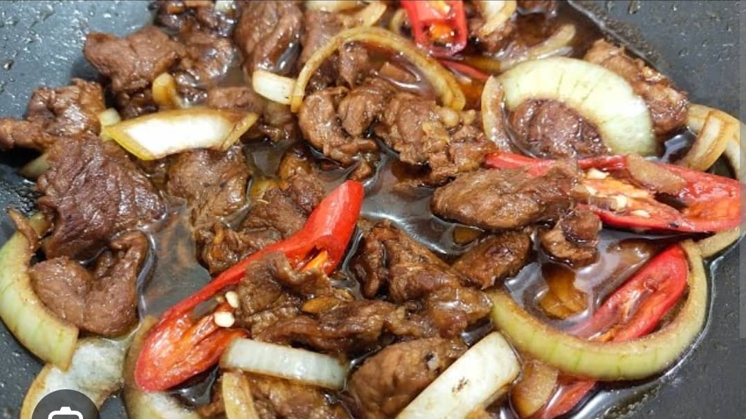 mejamakan - daging  kicap