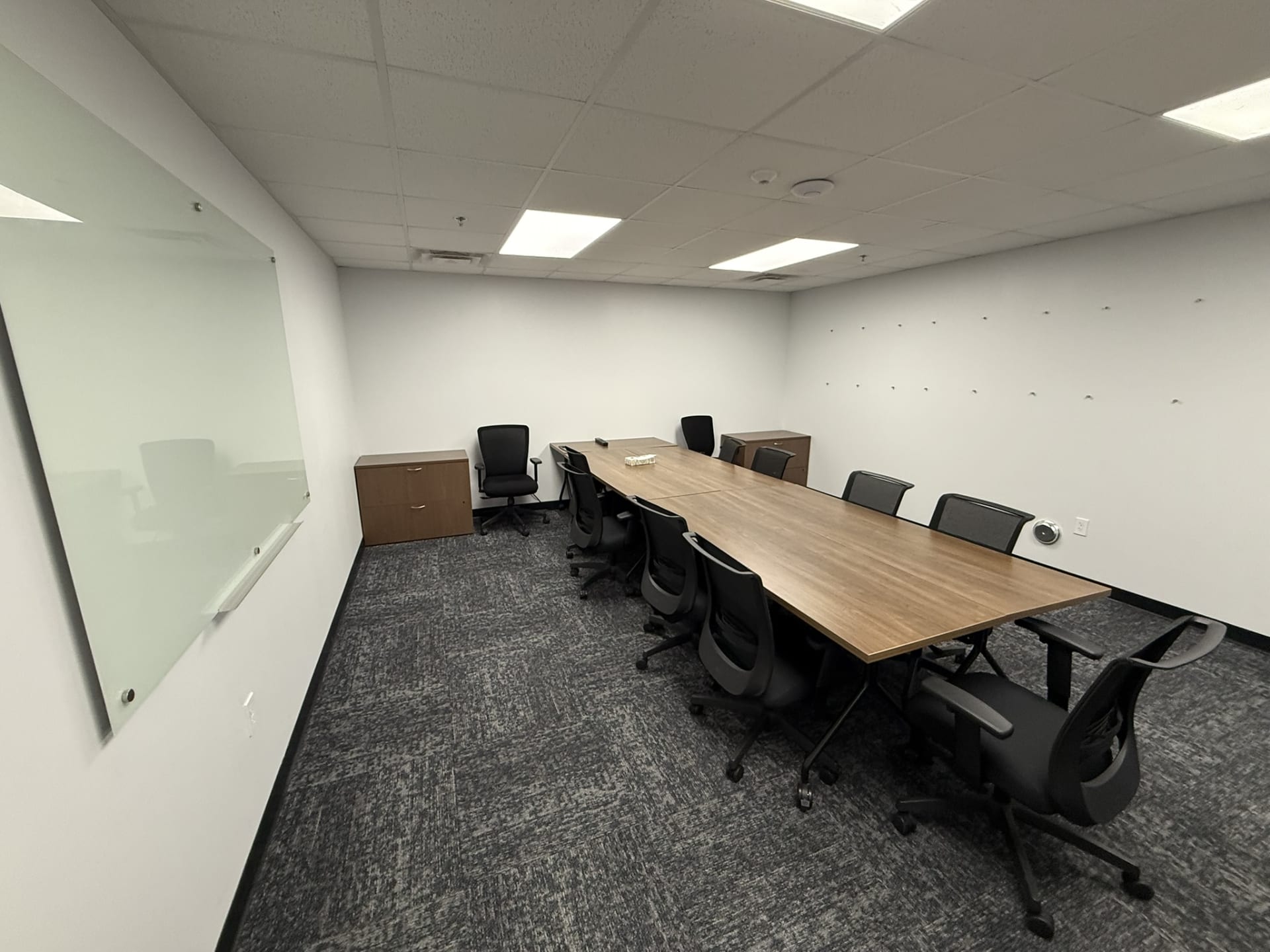 A clean conference room with janitorial cleaning services