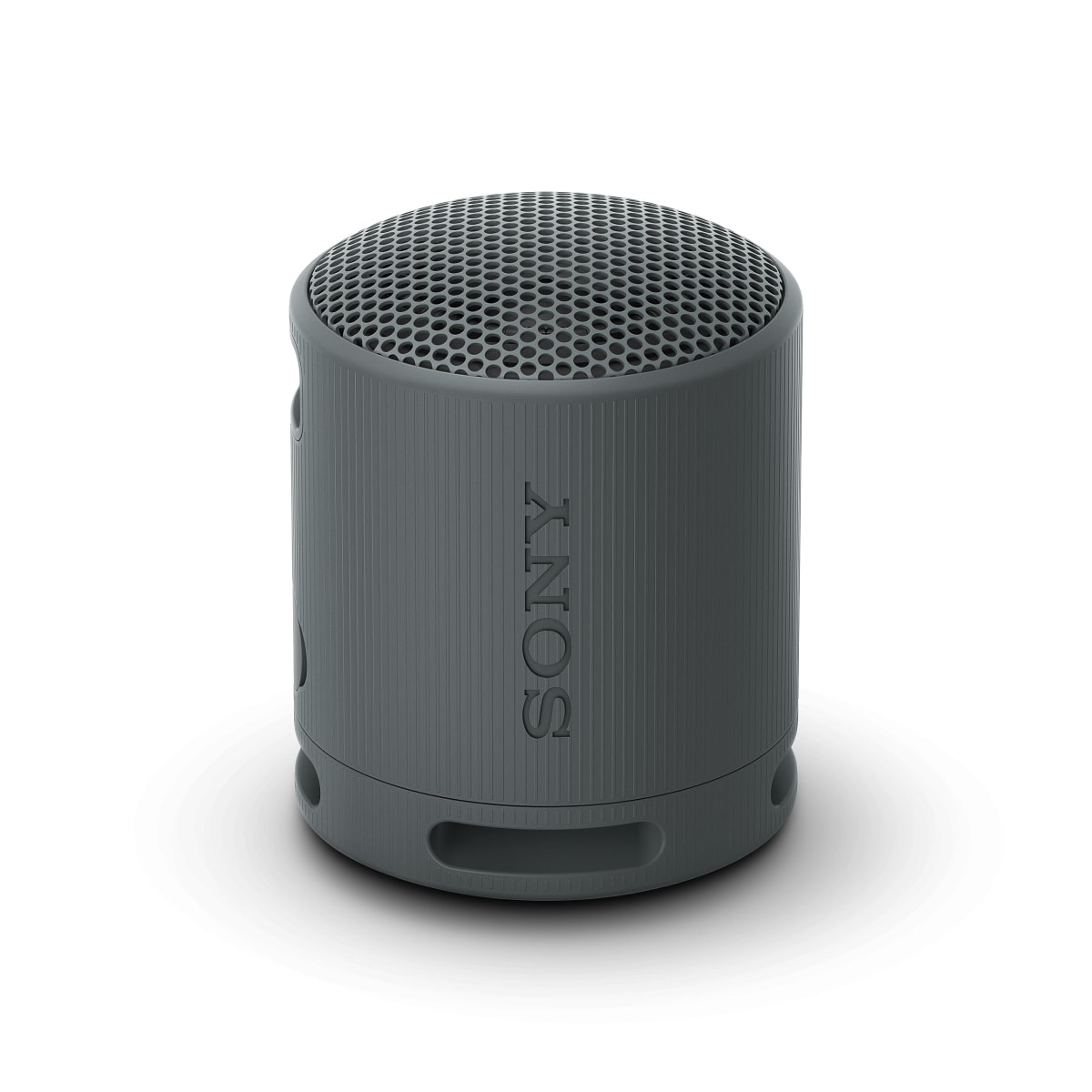 Altavoz Bluetooth Sony SRS-XB100 compacto y resistente al agua IP67 en color negro.