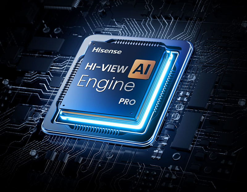 Chip Hisense AI Engine PRO en placa de circuito con luz azul