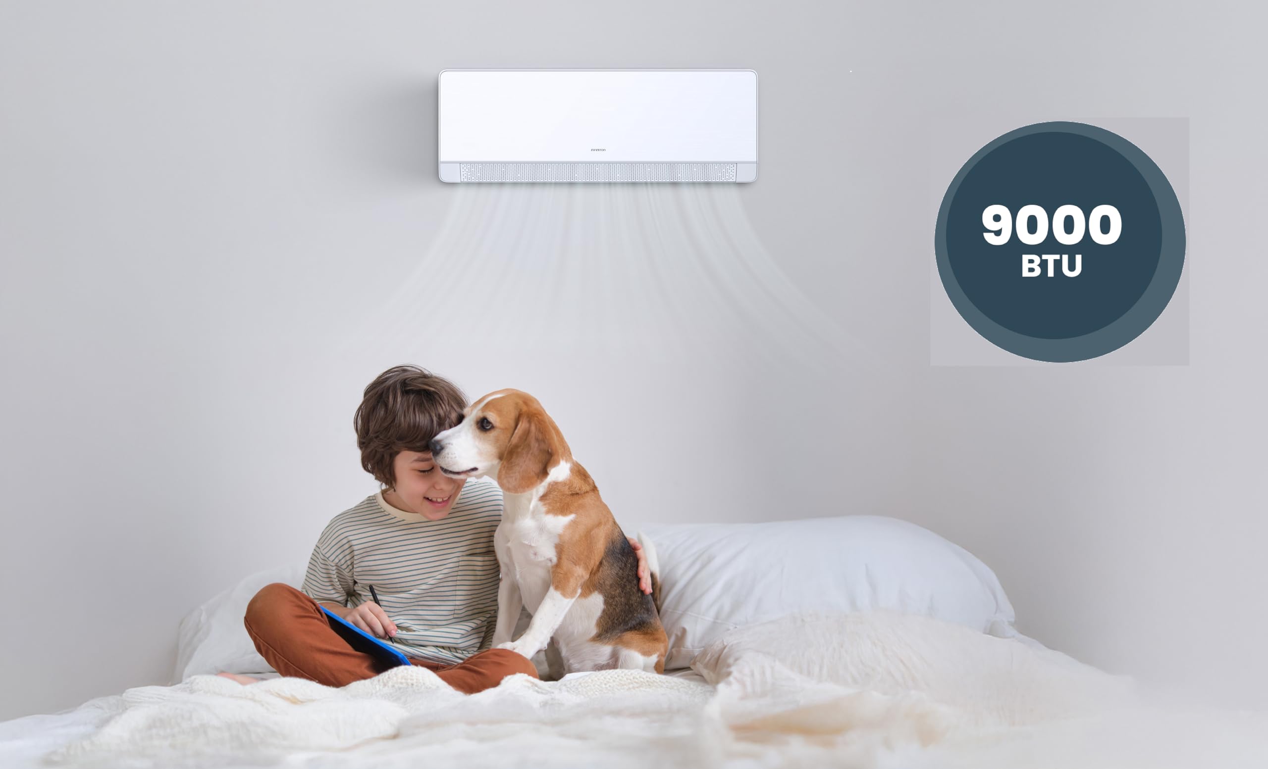Aire acondicionado INFINITON 9000 BTU refrescando a un niño con su perro beagle en el dormitorio