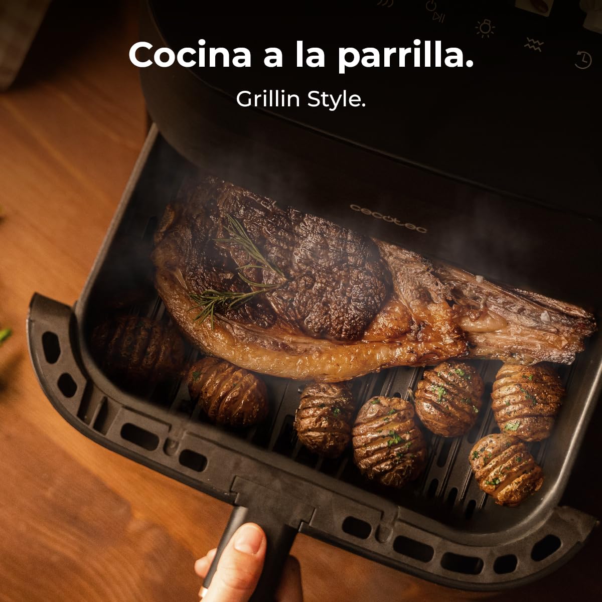 Freidora de aire Cecotec cocinando filete a la parrilla y patatas doradas con función Grillin Style