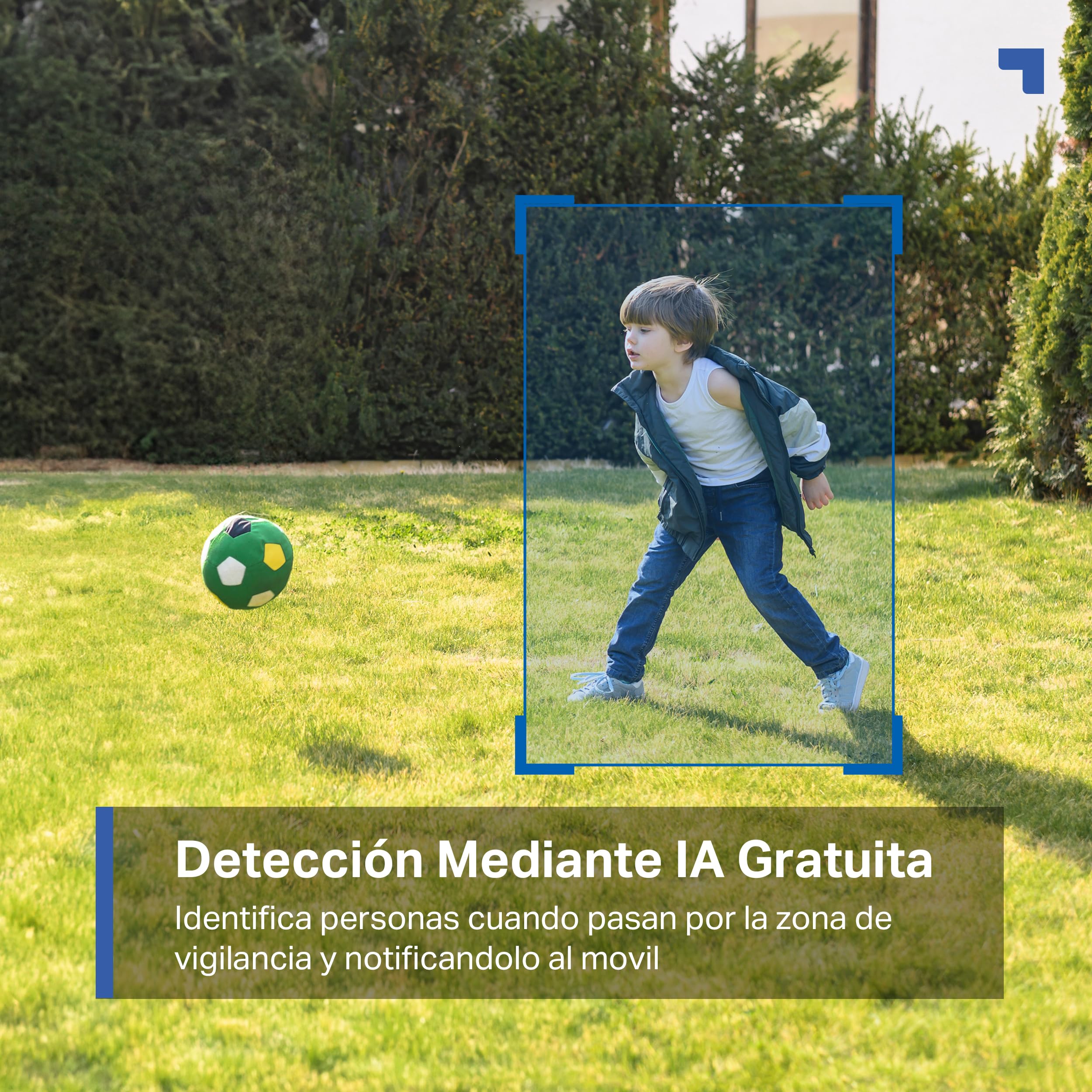 Niño detectado por IA jugando afuera en vigilancia con cámara de seguridad