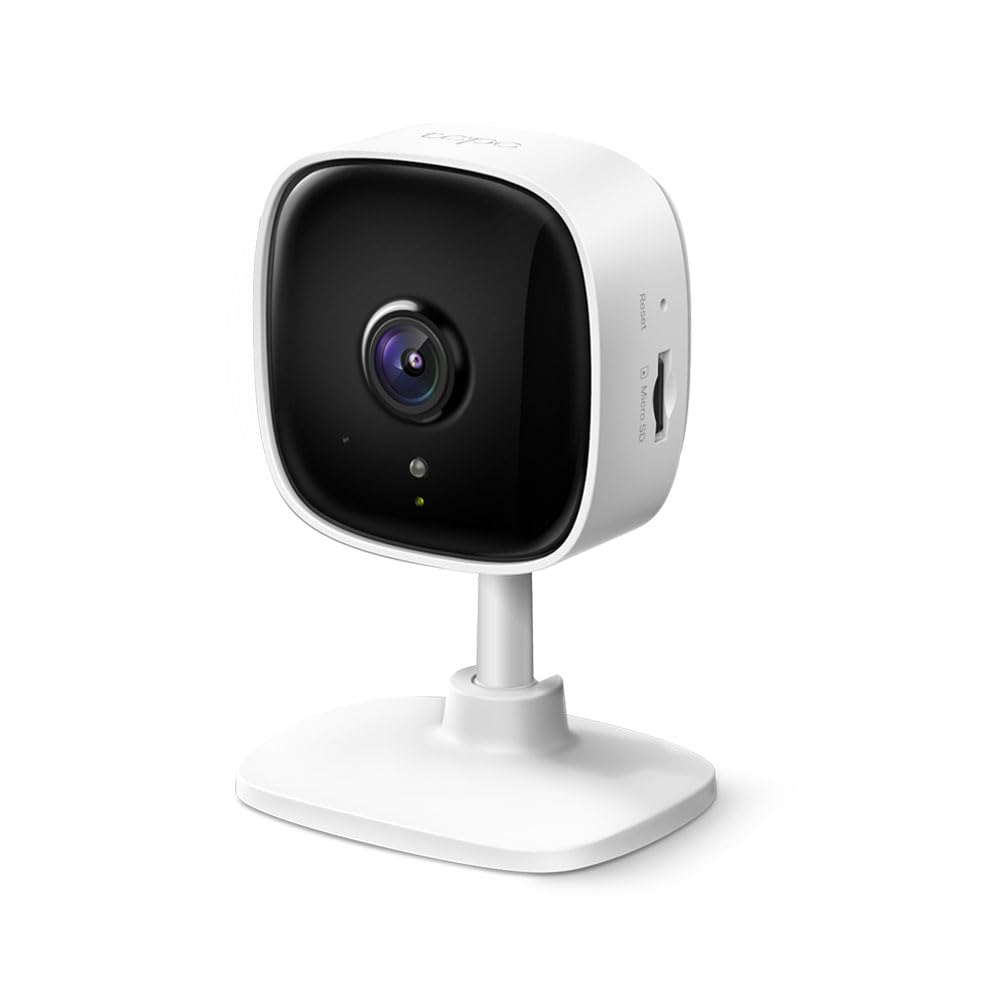 Cámara interior Tapo C100 con lente fija, base y ranura para tarjeta microSD