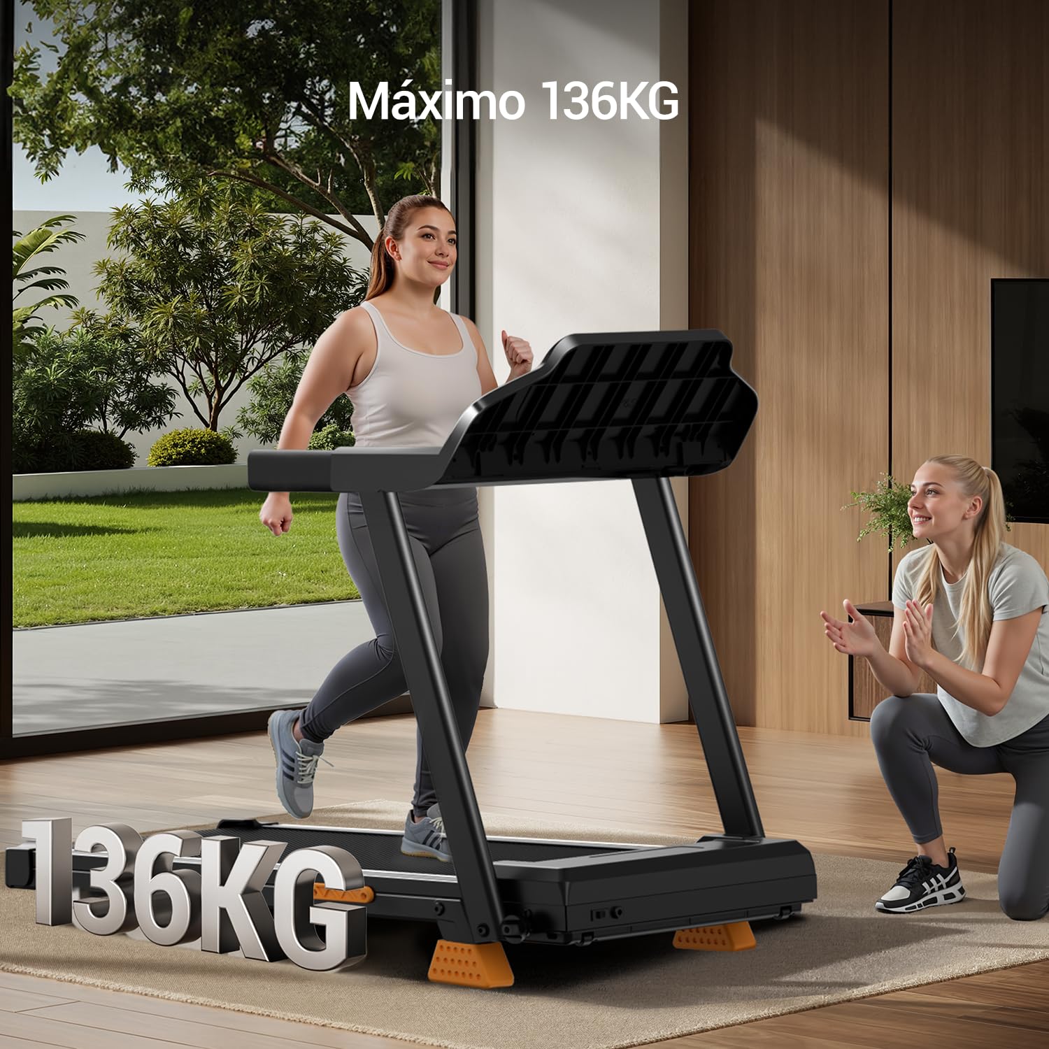 Cinta de correr plegable negra con mujer corriendo en salón moderno, capacidad máxima 136KG