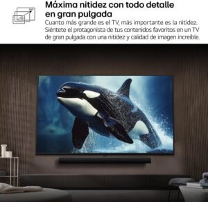 Televisor grande con imagen nítida de orca en pantalla