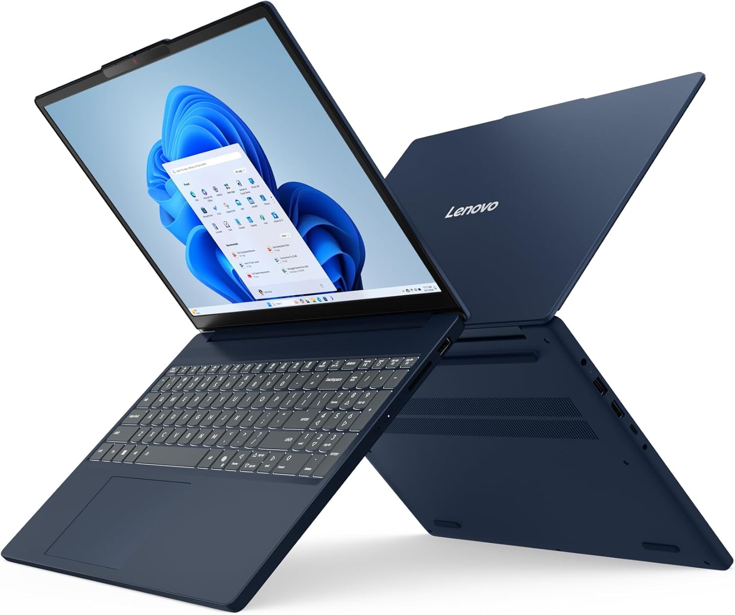 Lenovo IdeaPad Slim 3 azul cósmico con pantalla WUXGA y teclado QWERTY.