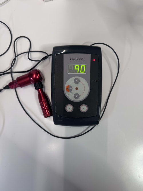 Cheyenne HAWK Thunder Red + Power Unit II PU2 + Grip + Footswitch — foto 4