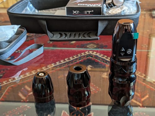 Penna tattoo wireless XNET Titan con valigetta — foto 2