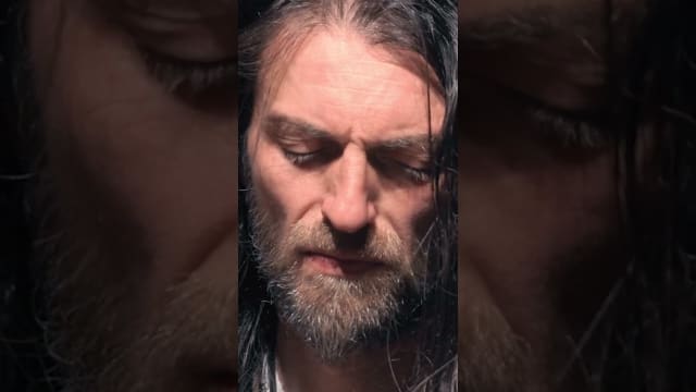 Sound as Surrender: Estas Tonne's Minimalist Prayer
