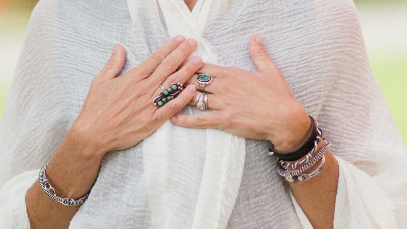 How to Heal Emotional Pain and Love Yourself Again
