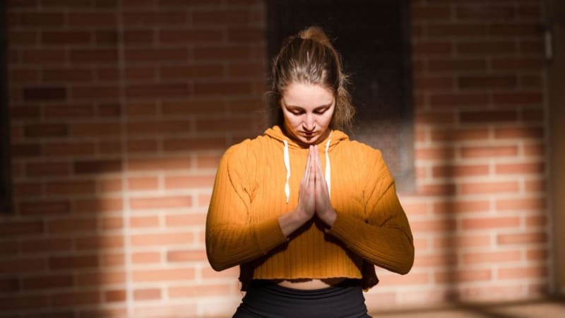 The Sacred Column: Integrating Asana and Anatomy of the Spine