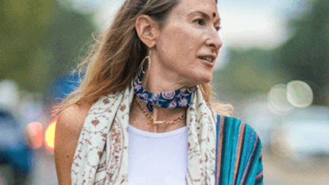 Janet — Woman musician with colorful shawl