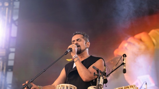 tabla-stage-portrait