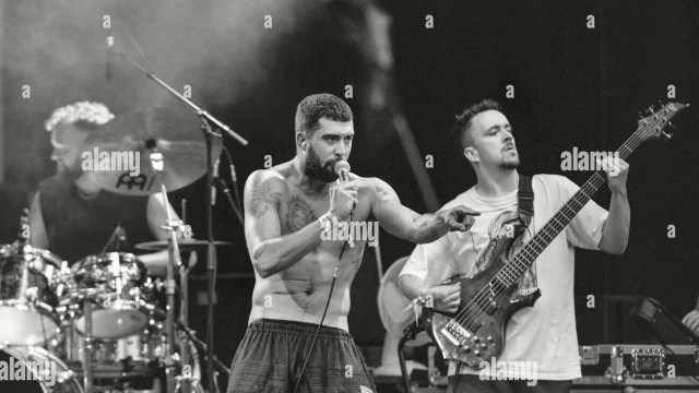 live-stage-performance