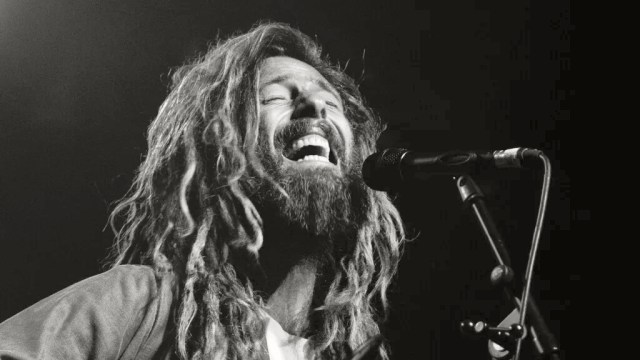 black-white-acoustic-portrait