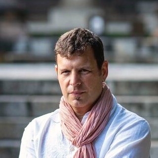 Dr Miles Neale