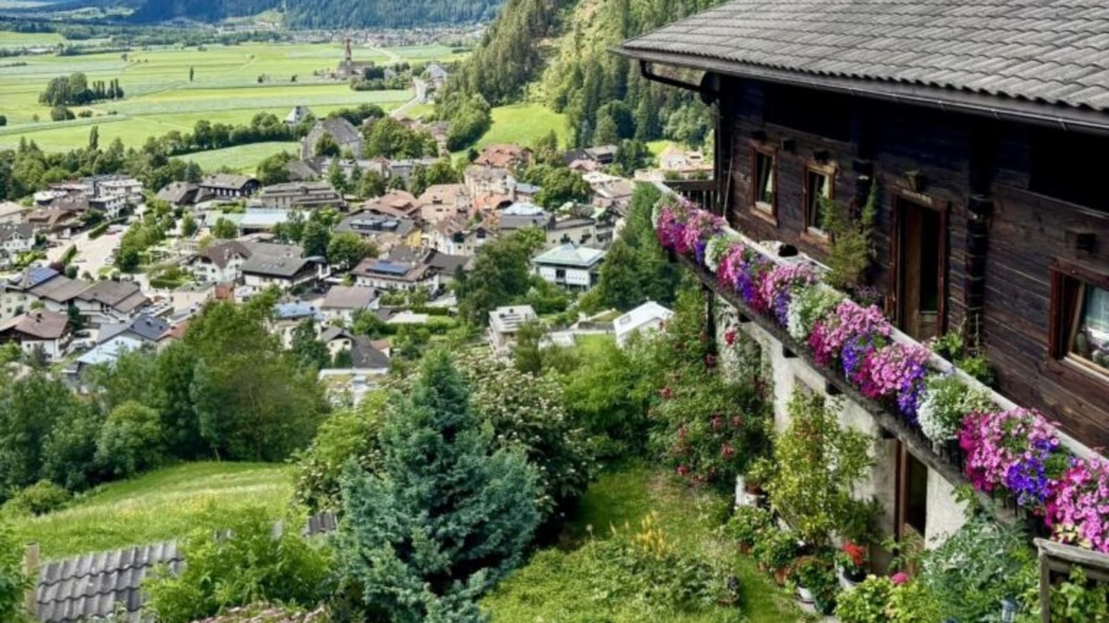 Hiking and Yoga in Val Pusteria, Italy