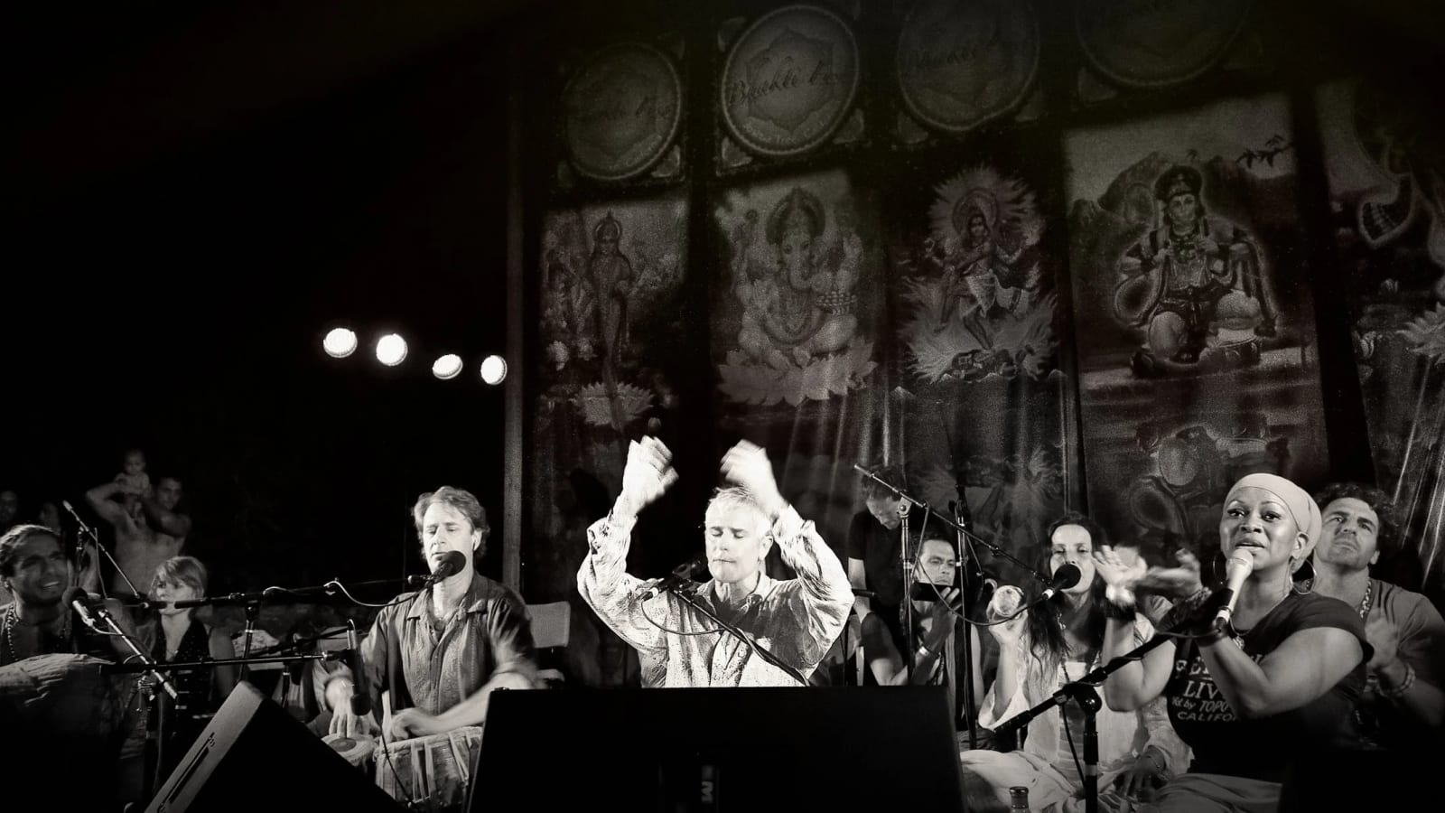 San Francisco (CA): Ecstatic Chant with Jai Uttal & friends at Castro Room