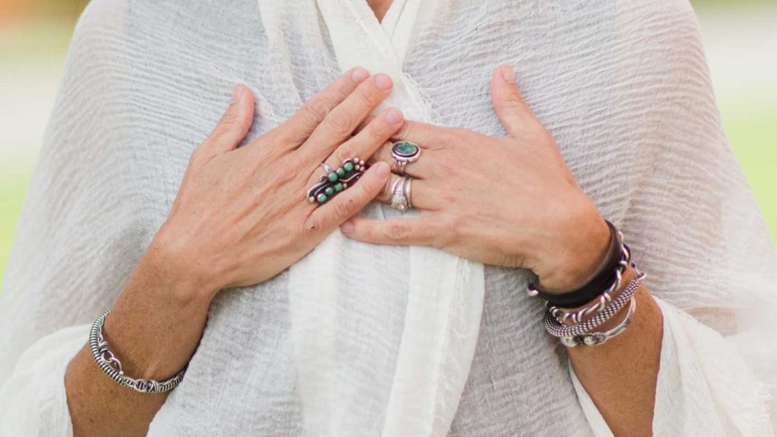 How to Heal Emotional Pain and Love Yourself Again