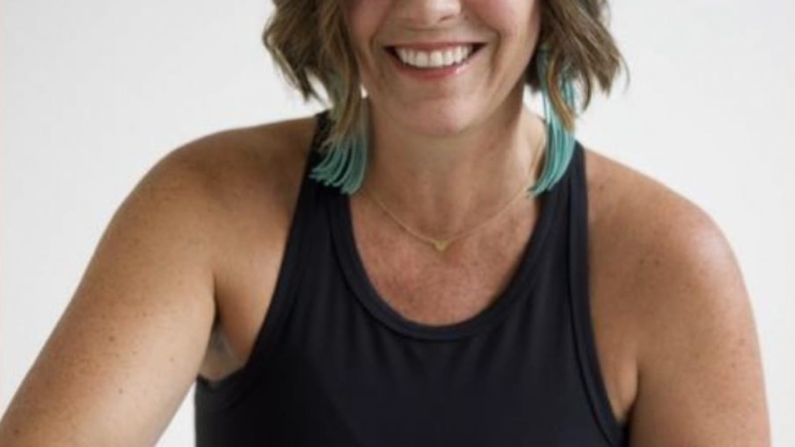 Awaken Abundance: A Woman's Retreat to Release Scarcity, Cultivate Possibility, and Live Fully into the New Year