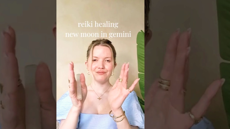 Reiki for New Moon Gemini: Intellectual Renewal & Safety