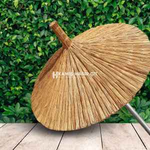 Bahçe Dekorasyon Önerileri: Saz Çatı, Hasır Şemsiye, Bambu Çit ve Kargı Çatılarla Doğal ve Şık Mekanlar