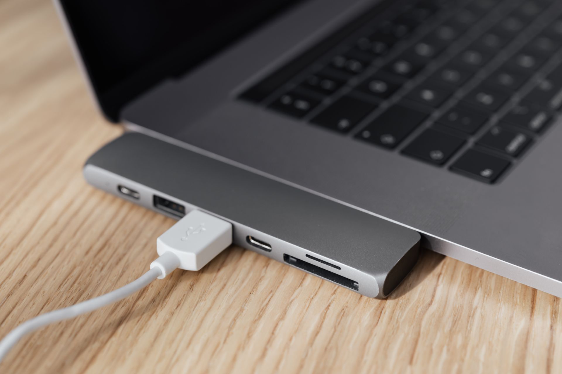 laptop-connectivity.jpg