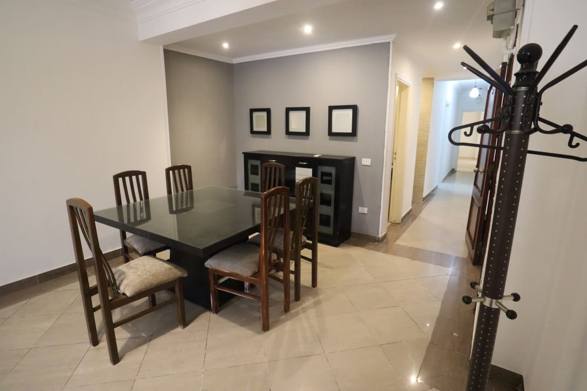 Spacious 3-Bedroom Ground Floor Apartment in Degla