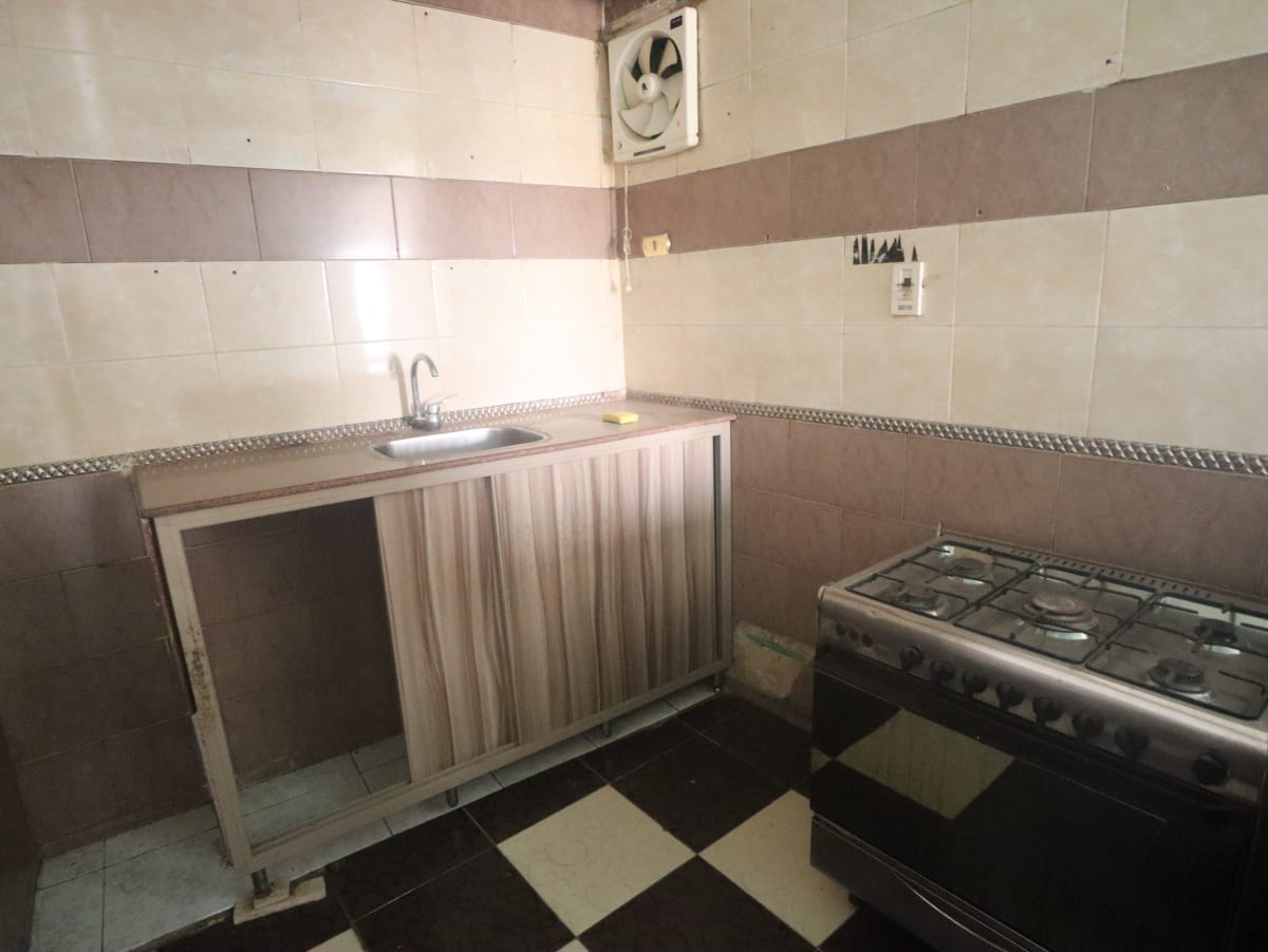 Unfurnished Roof In Maadi Sarayat For Long Term Rent.