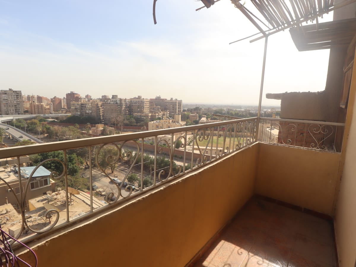 Unfurnished Roof In Maadi Sarayat For Long Term Rent.