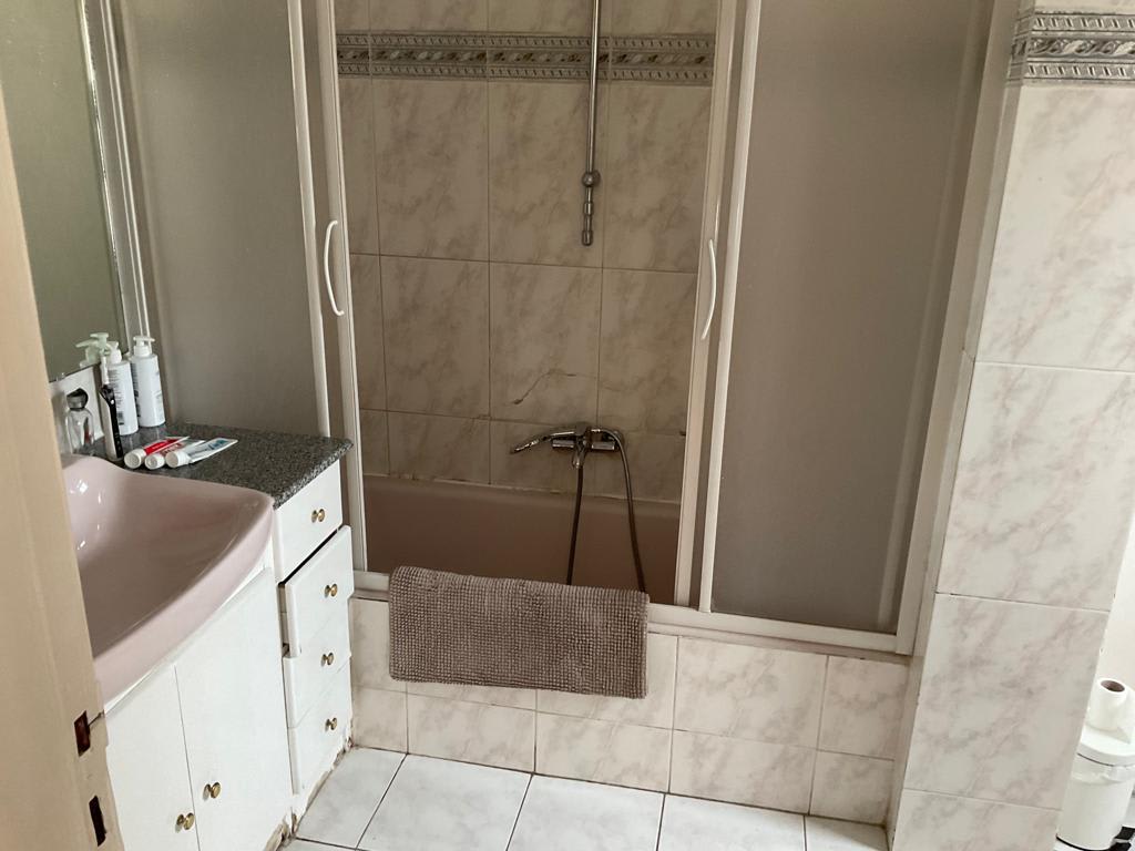 Sunny 4-Bedroom Furnished Apartment in Maadi Sarayat