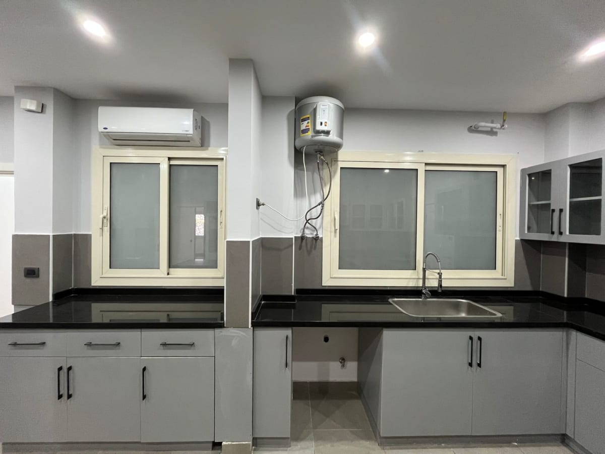 Elegant Spacious Apartment for Large Families For rent in Zamalek