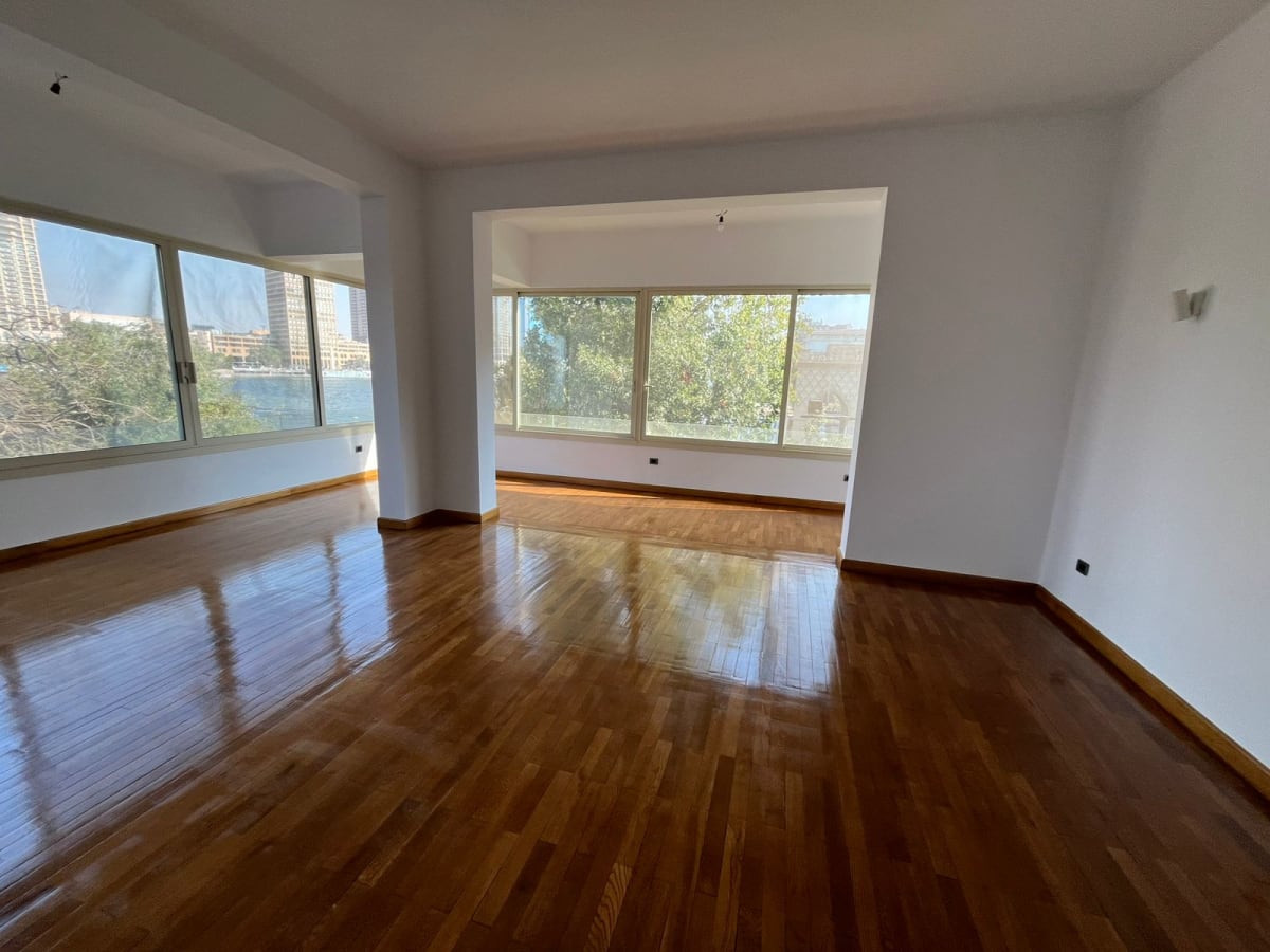 Elegant Spacious Apartment for Large Families For rent in Zamalek
