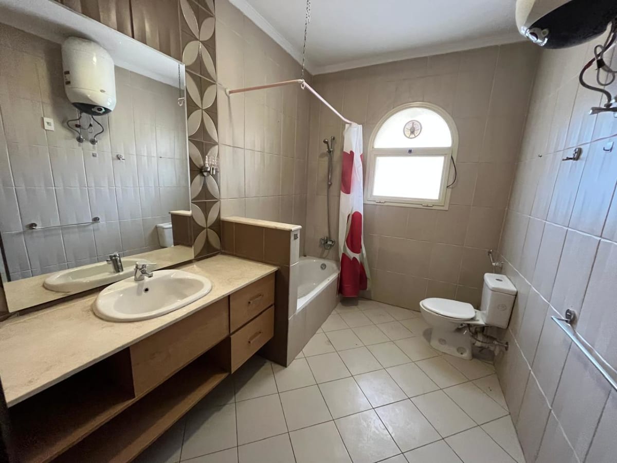G.F For Rent In Maadi Sarayat Features 4 bedrooms.