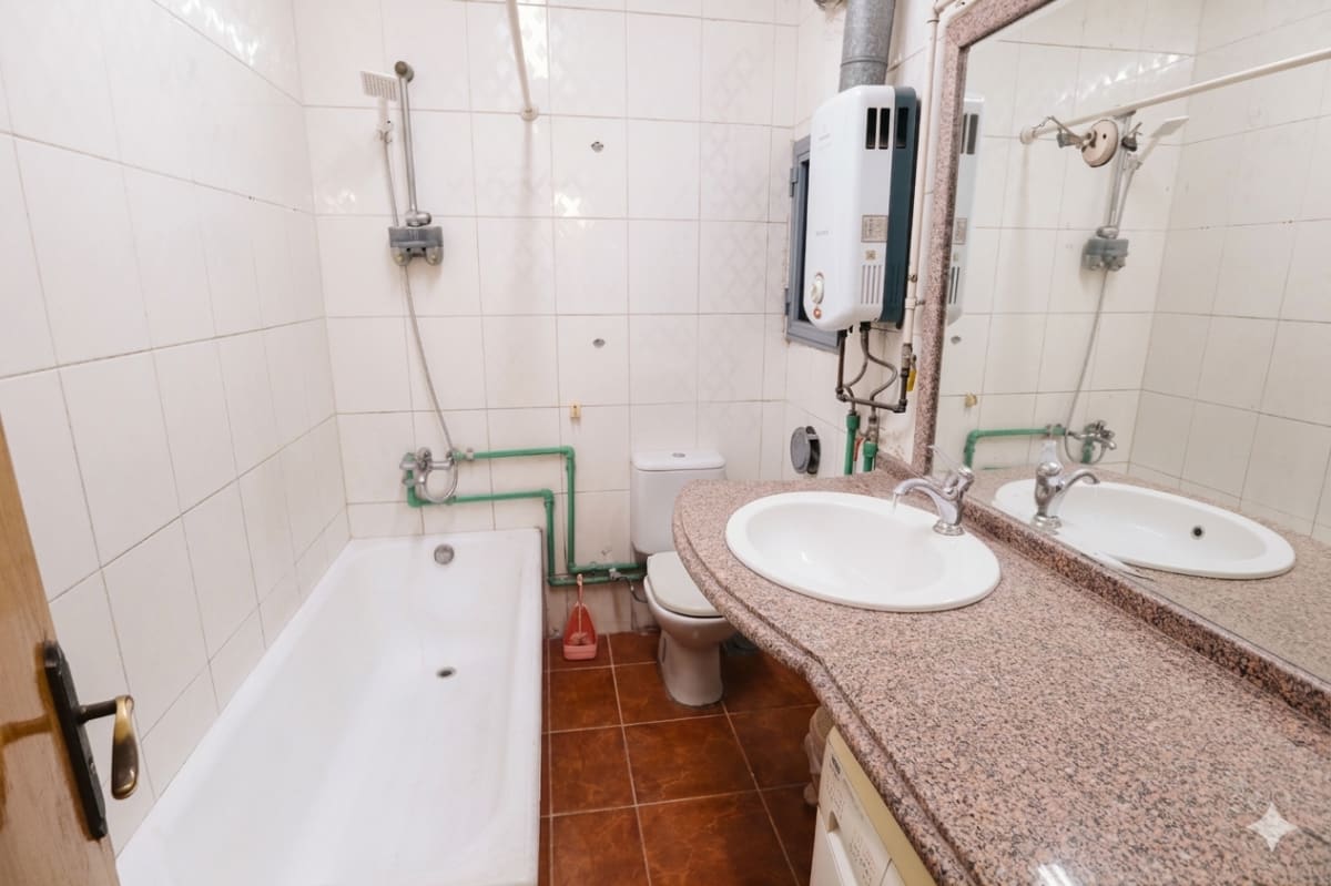  3-Bedroom Apartment in Vibrant Area in Degla Maadi
