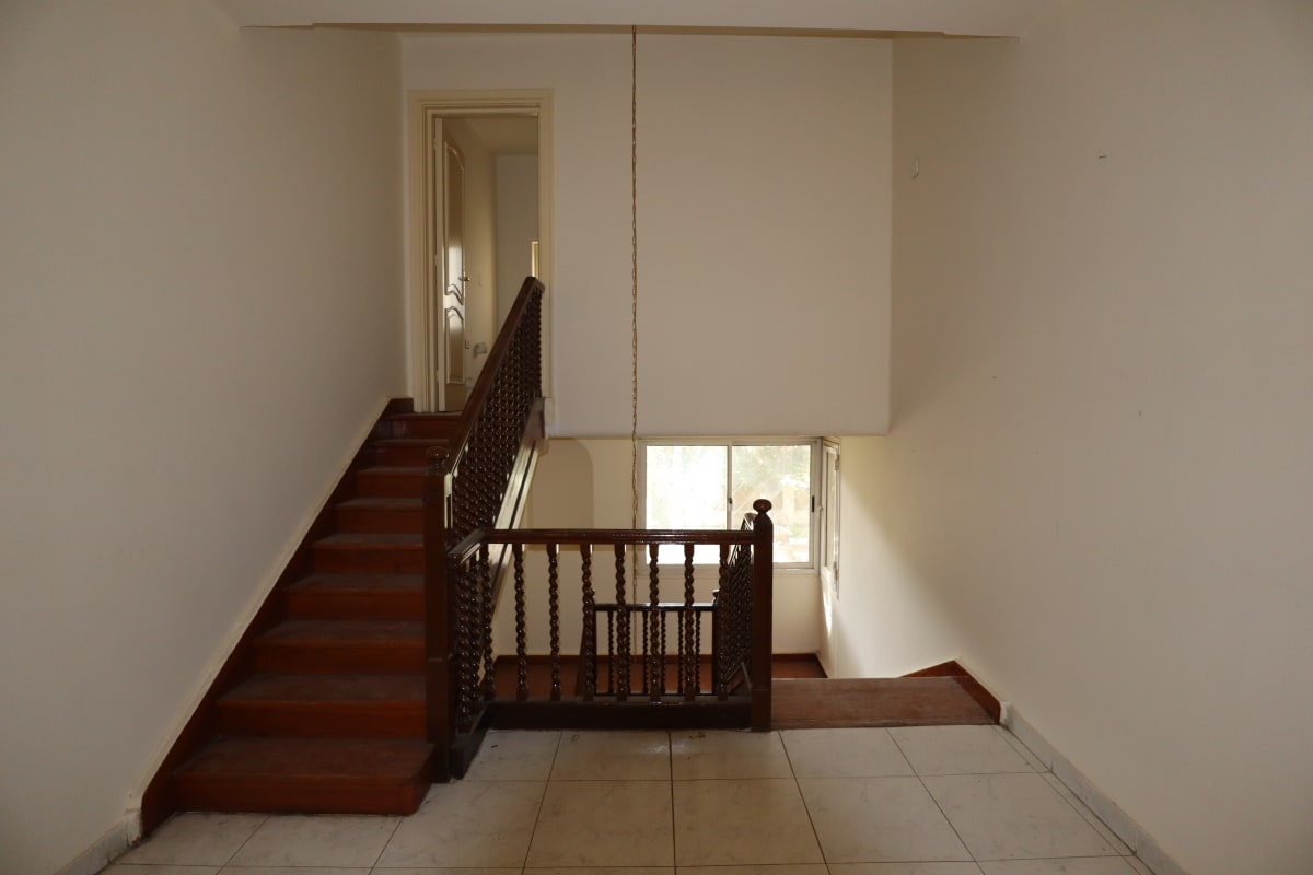 Elegant 5BR Villa | Private Garden & Prime Location