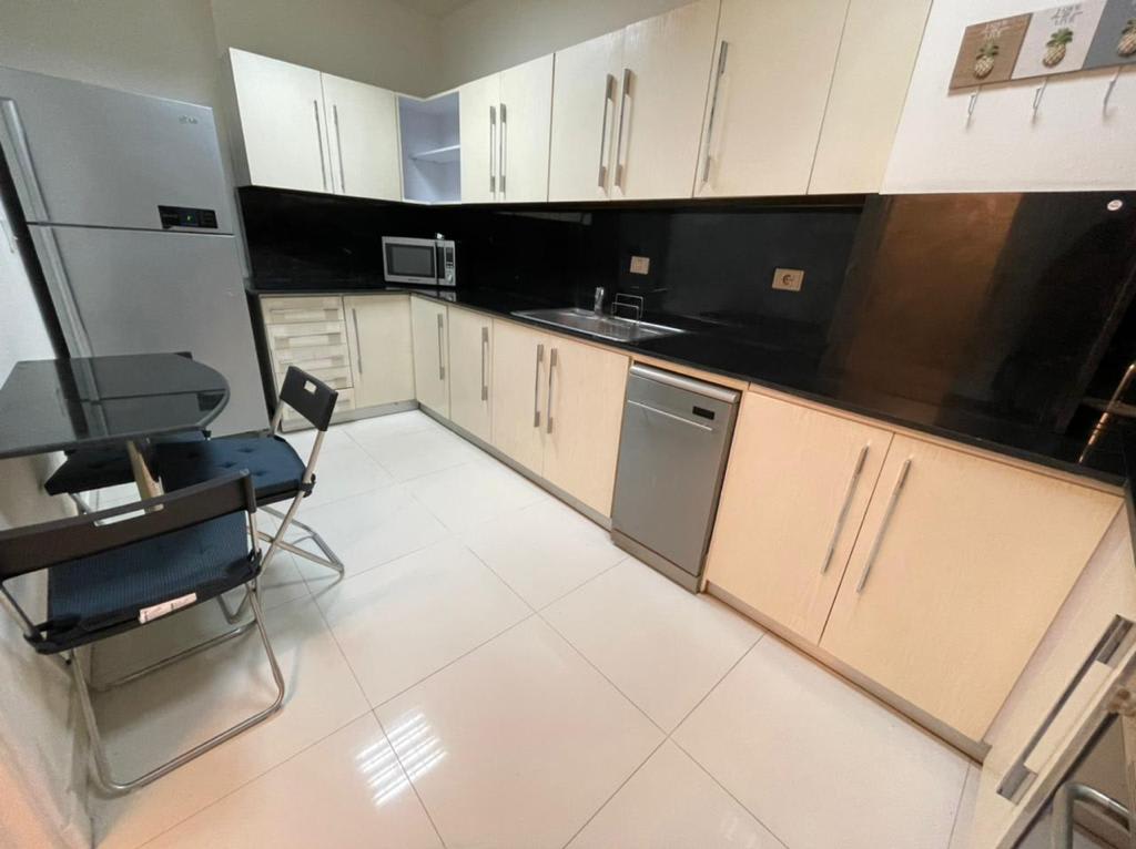 Ground Floor Duplex 4BR with Garden & Pool Access