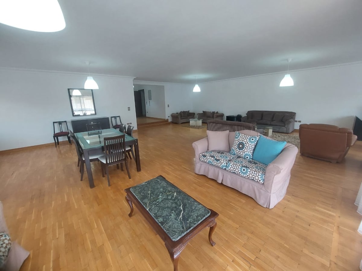 Spacious 5BR Apartment in Maadi | 400 sqm