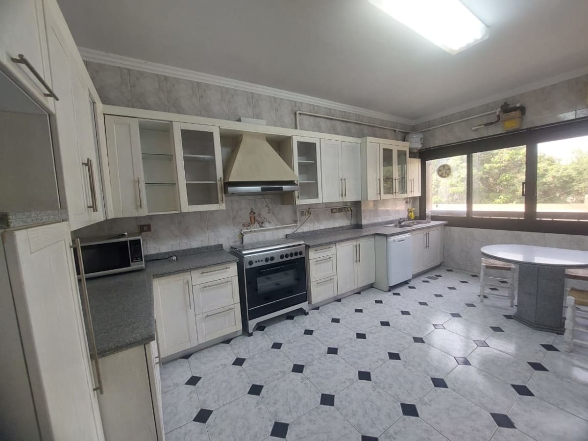 Spacious 5BR Apartment in Maadi | 400 sqm