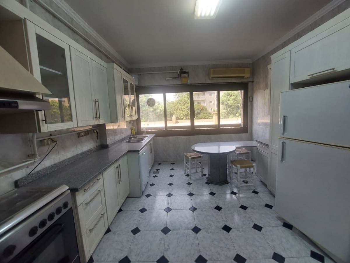 Spacious 5BR Apartment in Maadi | 400 sqm