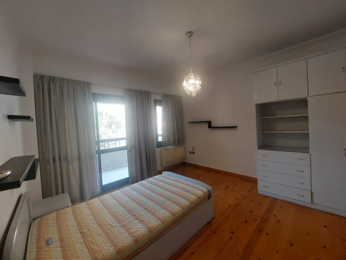 Spacious 5BR Apartment in Maadi | 400 sqm