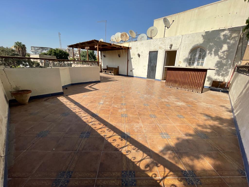 Villa With Garden For Rent In Maadi Degla.