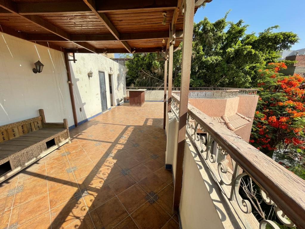 Villa With Garden For Rent In Maadi Degla.