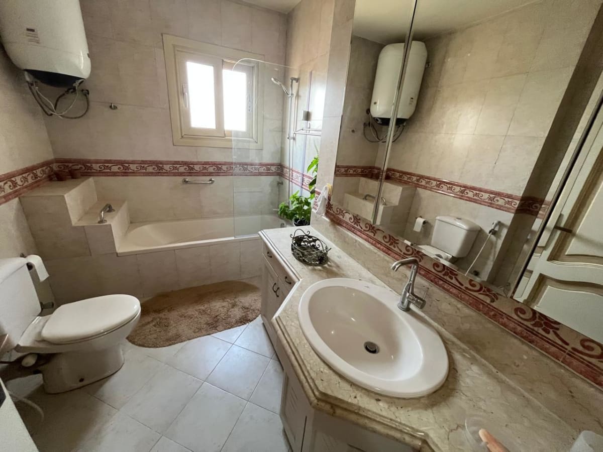 Charming Apartment For Rent In Prime Location In sarayat Maadi.