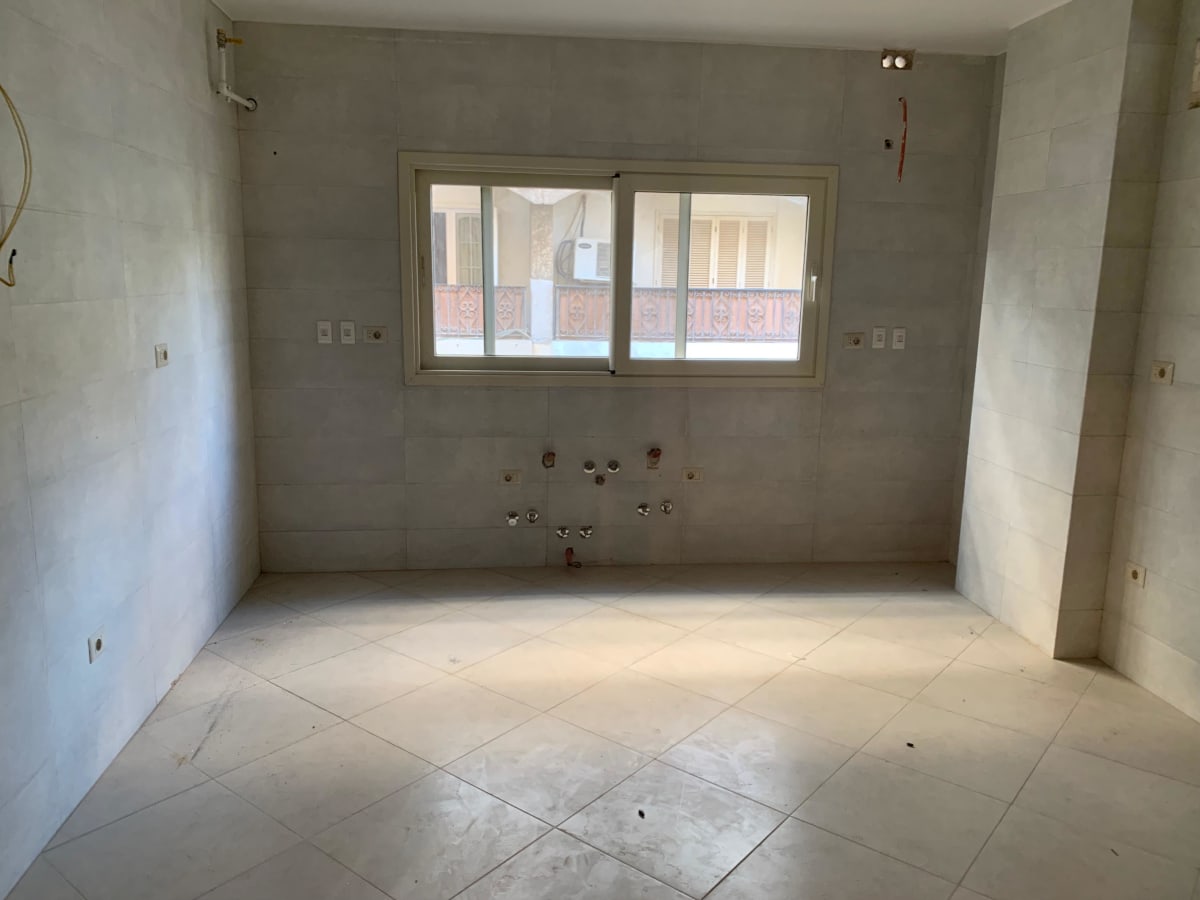 Spacious Unfurnished Apartment For Rent In Maadi Sarayat.| 350 Sqm