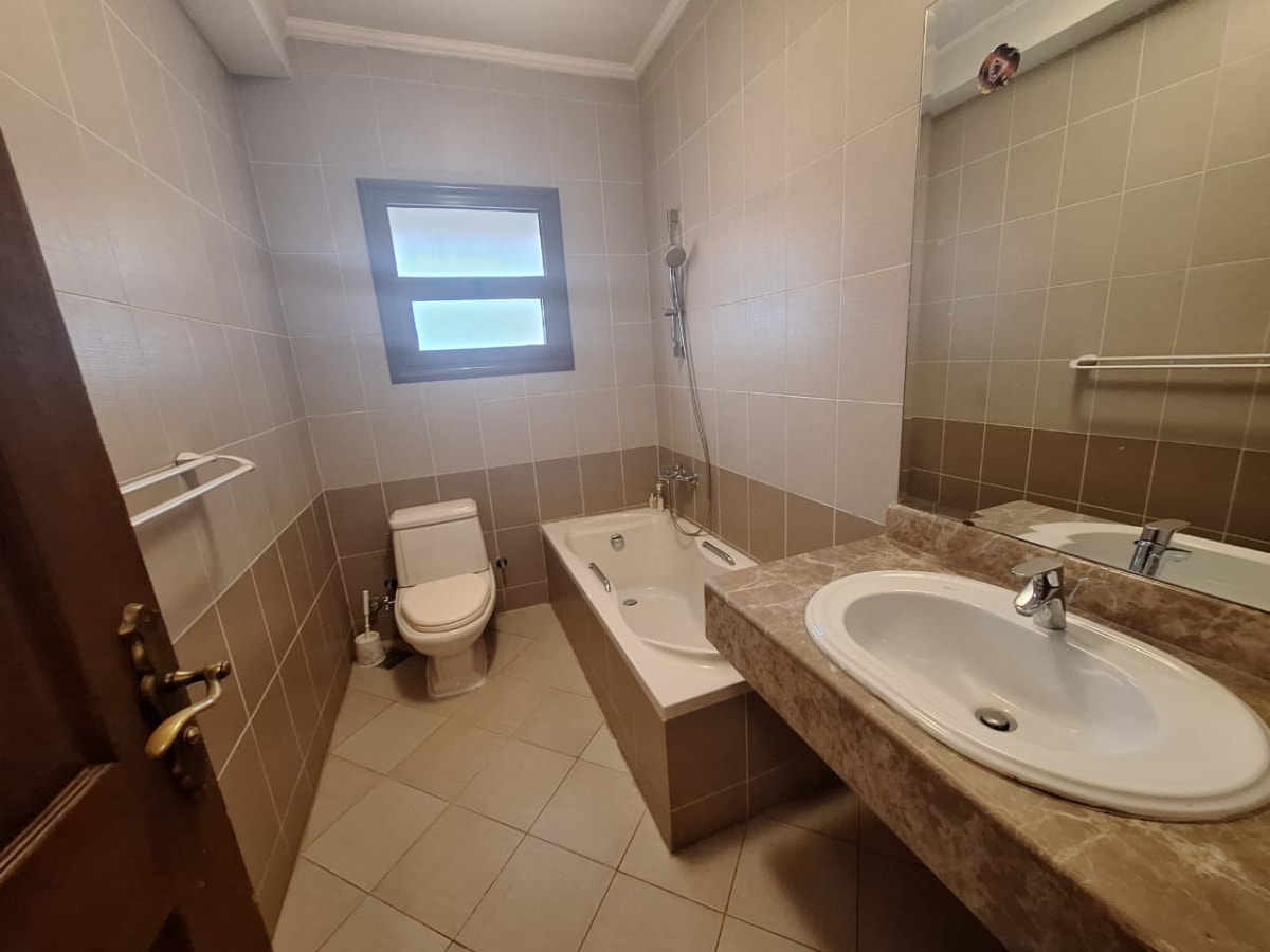 Apartment With Shared Pool For Rent in Sarayat El Maadi|200m².