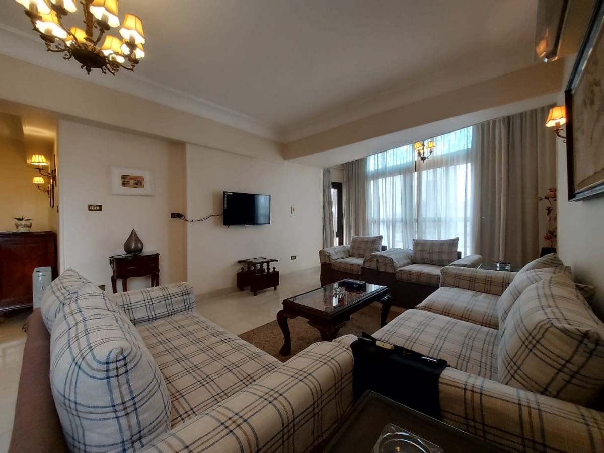 Elegant 2BR Apartment in Prime Zamalek Location