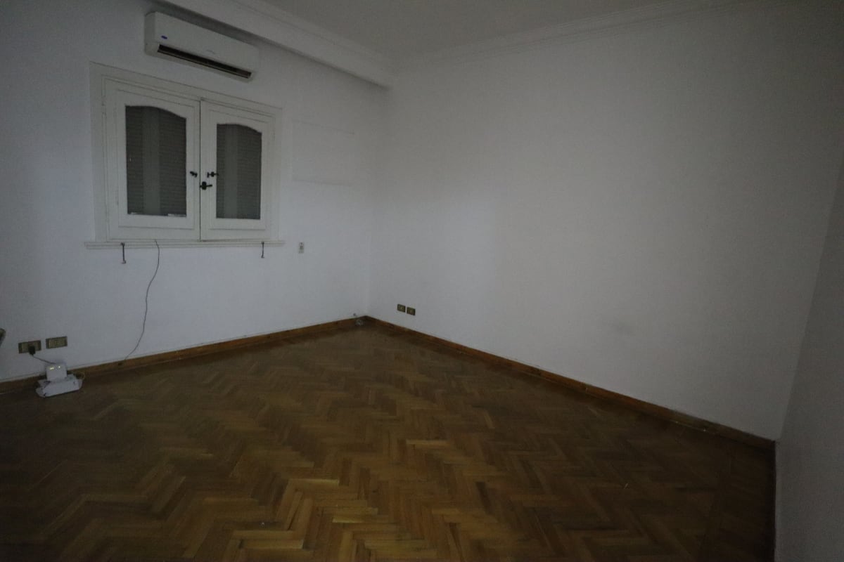 Comfortable 3-Bedroom Apartment with Balcony In Maadi Degla.