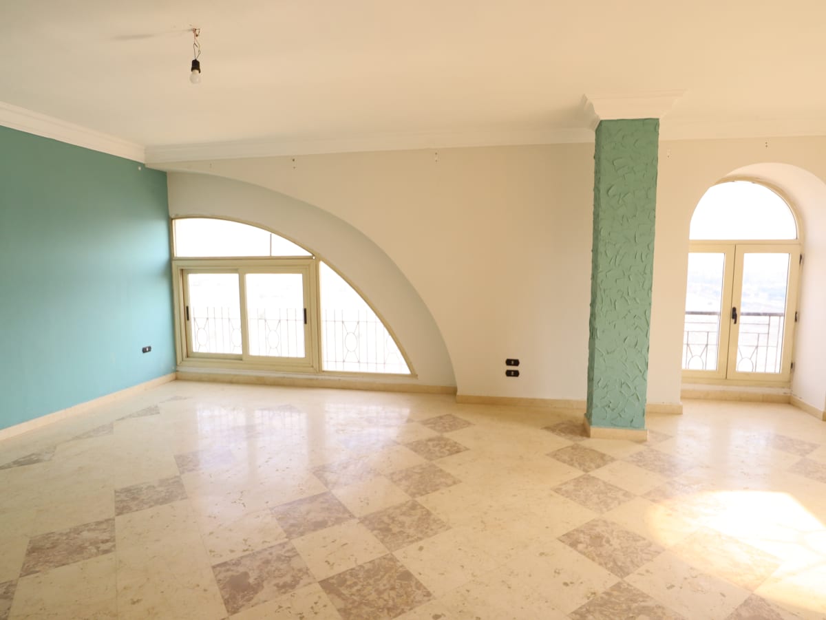 Exclusive Apartment for Sale with Private Roof in Degla El Maadi.